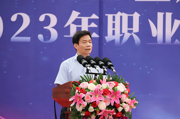 JciA_1685923825808014782.jpg 曹校长.jpg