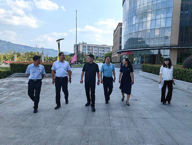 duNa_1693553556060093096.jpg 001.jpg