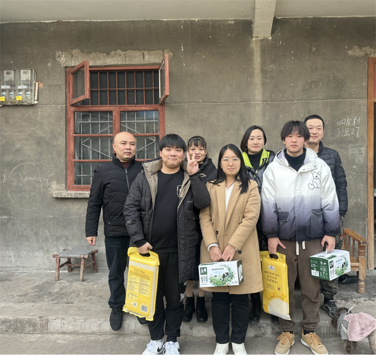 Zyzv_1709648242556074686.png 家访3.png