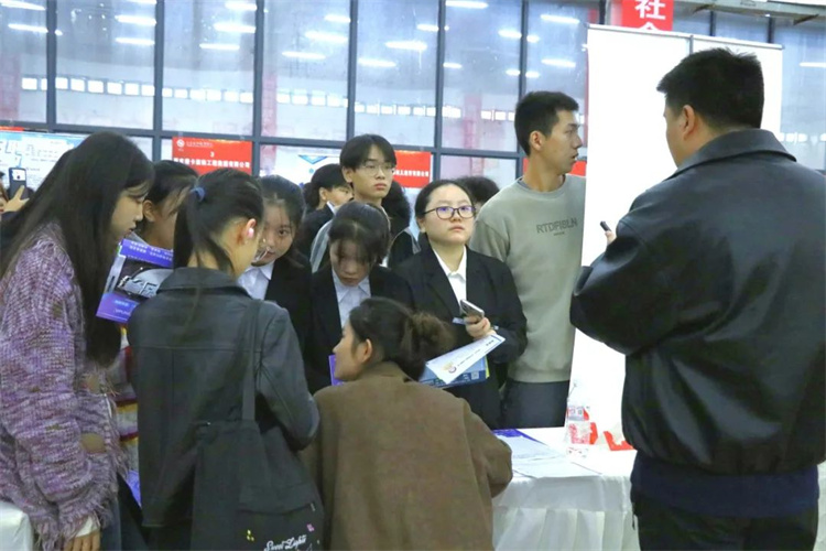 dDlF_1730439775768060020.jpg 13.jpg