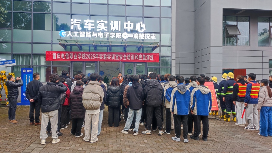 ABdQ_1766560119076050914.jpg 6.jpg